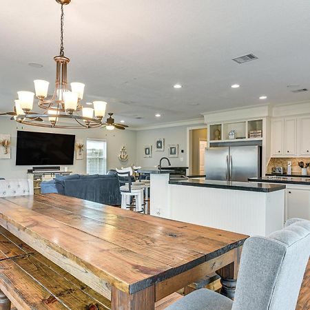 Large Group Gulf Retreat, Steps To Surfside Beach! Экстерьер фото
