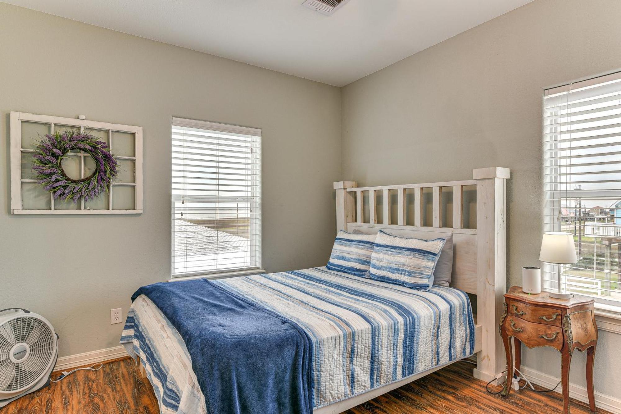 Large Group Gulf Retreat, Steps To Surfside Beach! Экстерьер фото