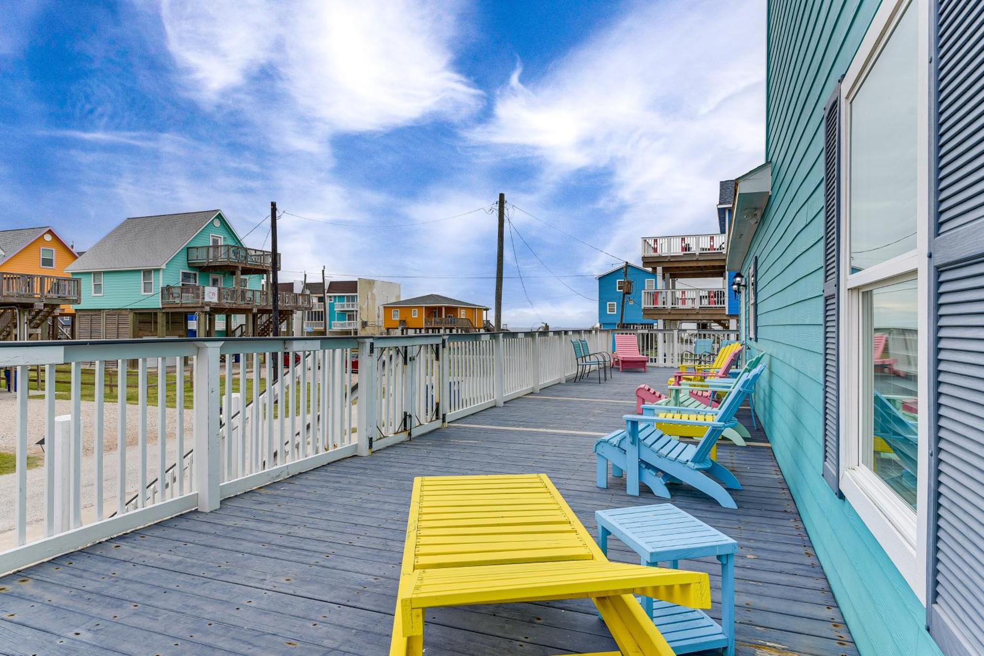 Large Group Gulf Retreat, Steps To Surfside Beach! Экстерьер фото