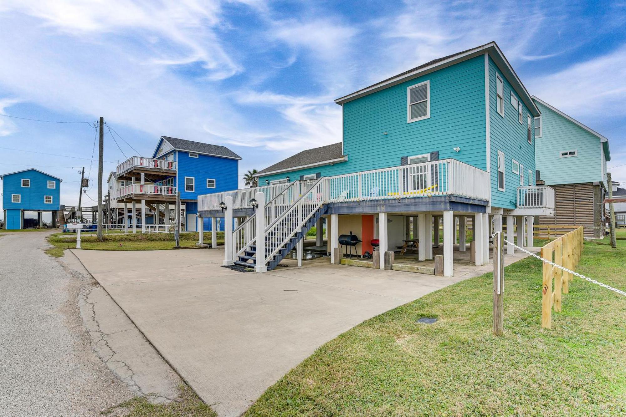 Large Group Gulf Retreat, Steps To Surfside Beach! Экстерьер фото